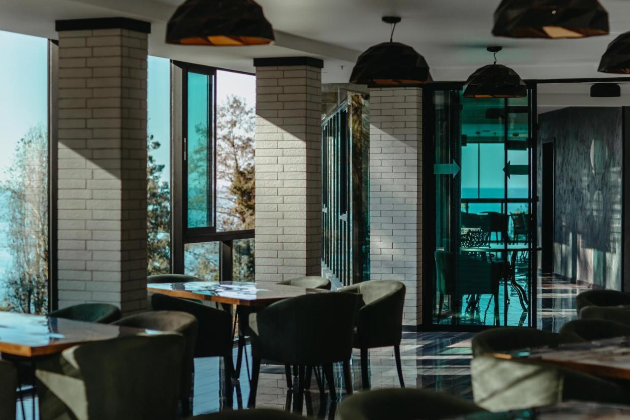 Capo Verde Hotel バトゥーミ エクステリア 写真