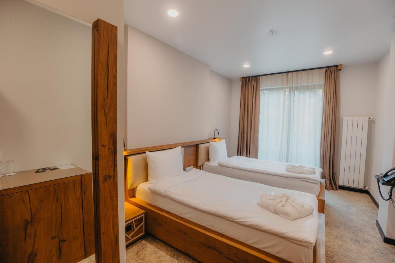 Capo Verde Hotel バトゥーミ エクステリア 写真