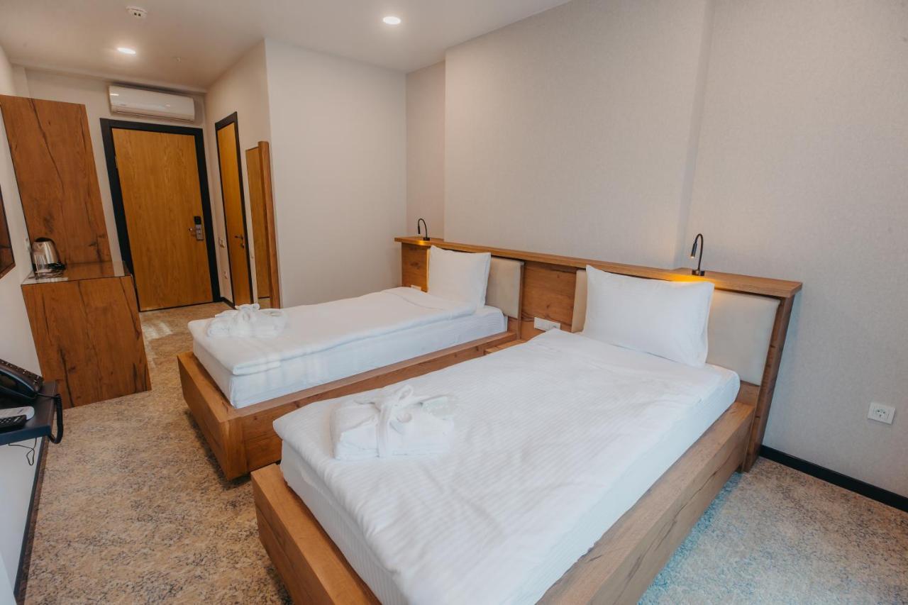 Capo Verde Hotel バトゥーミ エクステリア 写真