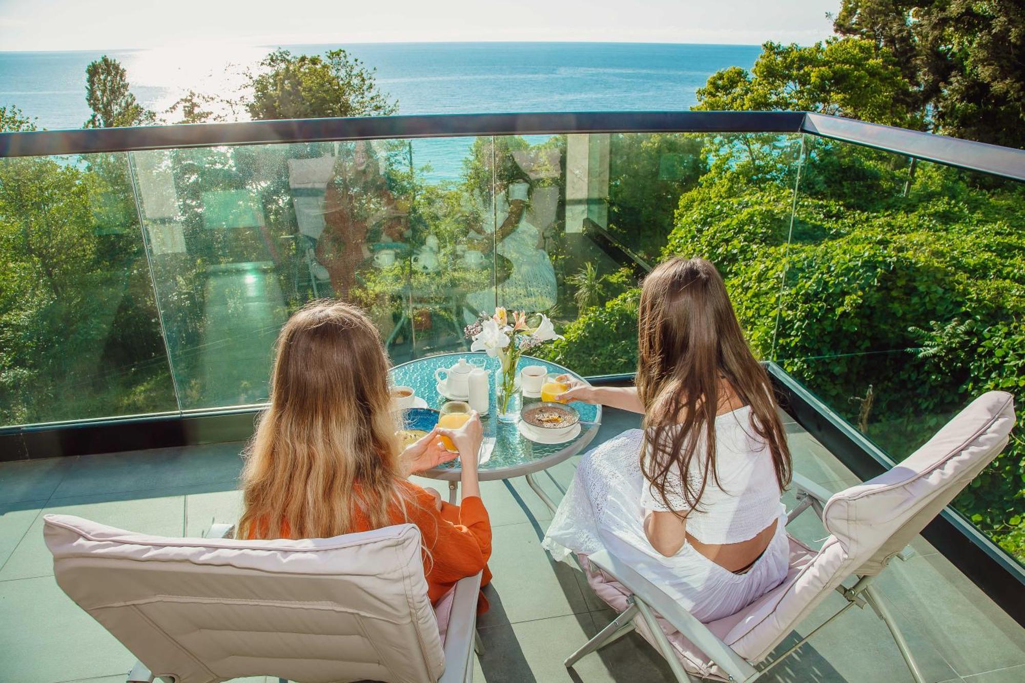 Capo Verde Hotel バトゥーミ エクステリア 写真